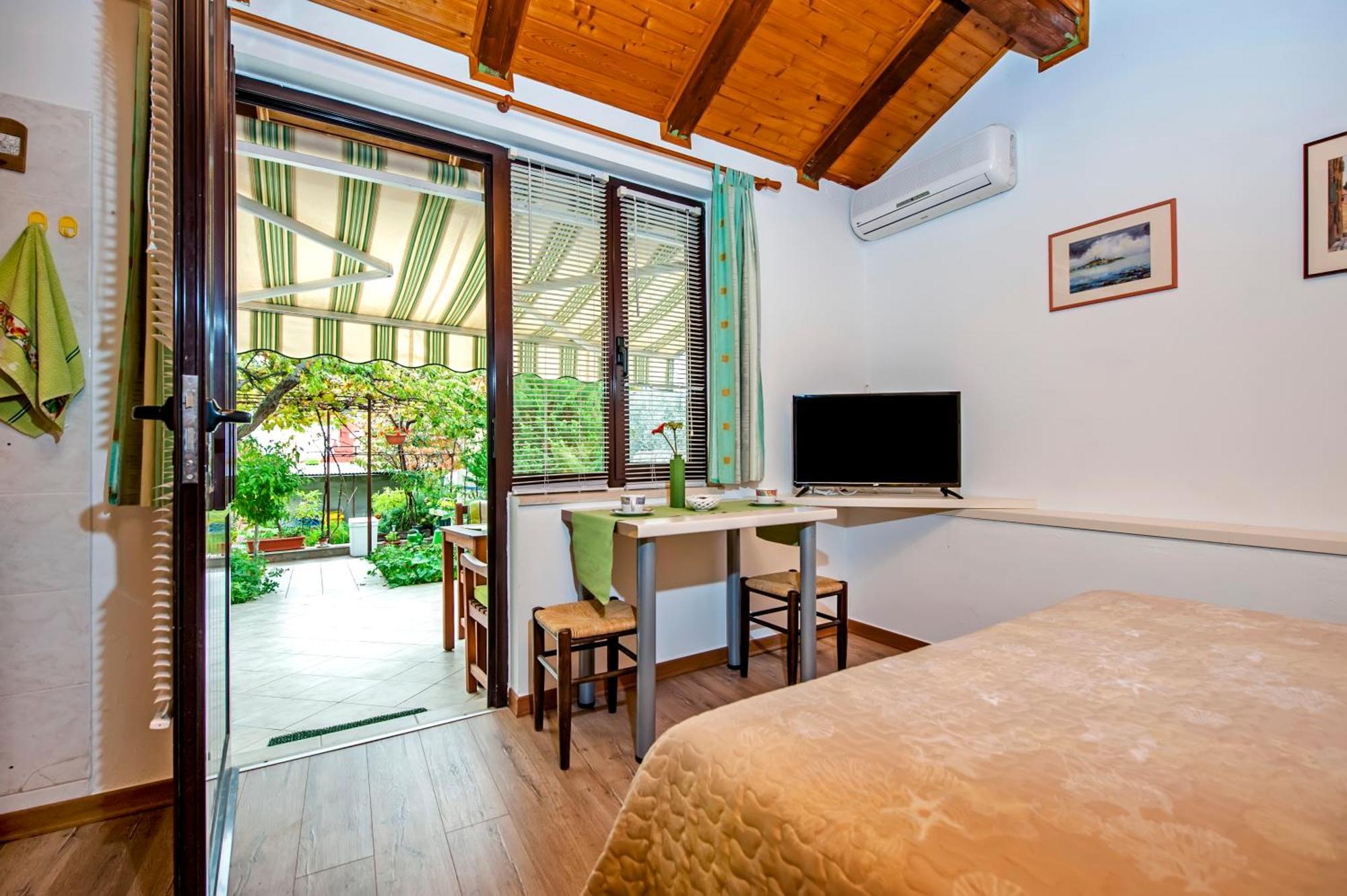 Apartments & Rooms Chiara روفينج الغرفة الصورة